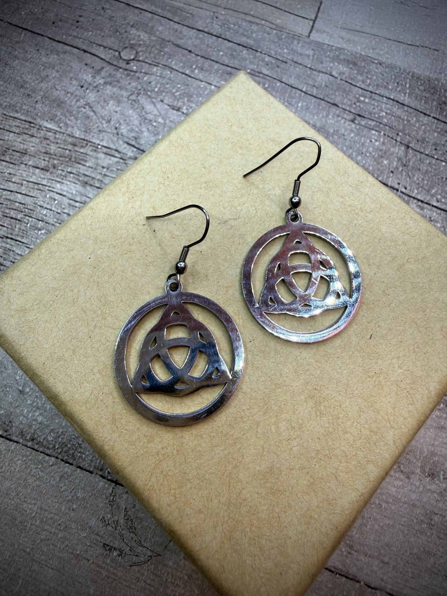Silver Celtic Knot Earrings - Ceredigion Dreadlocks
