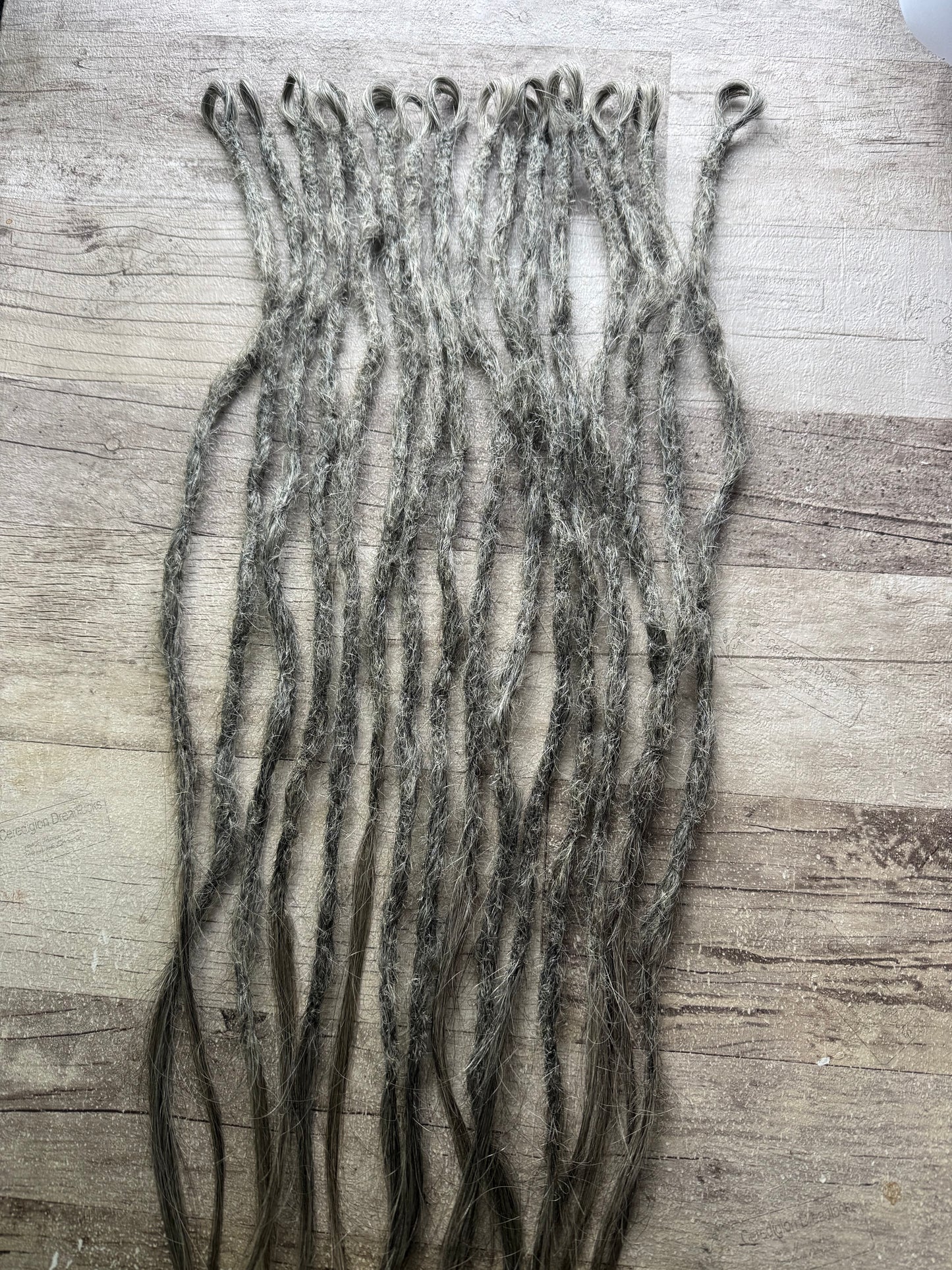 Susie : x16 looped raw dreadlock extensions - Ceredigion Dreadlocks