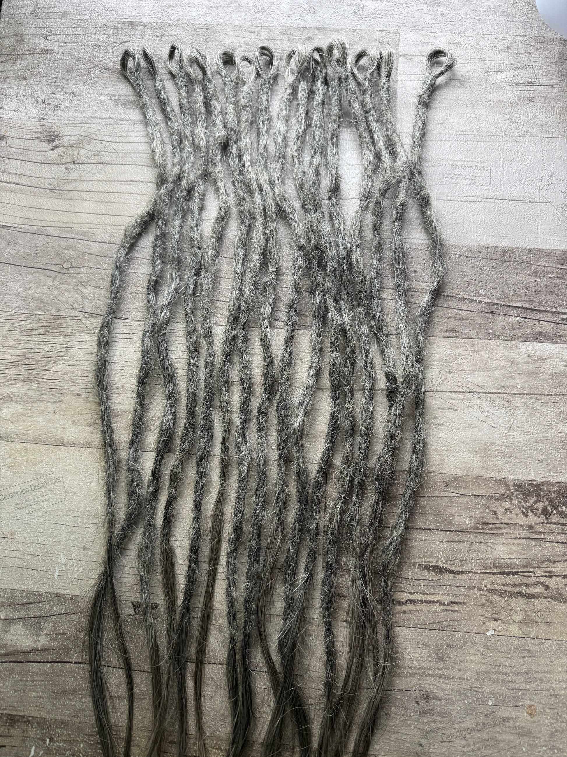 Susie : x16 looped raw dreadlock extensions - Ceredigion Dreadlocks